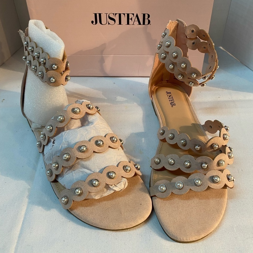 Just Fab Flat Sandals, Mayleen Color Blush size 9 New without Tags (GX)